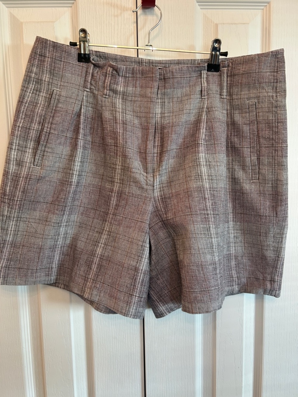 RW & Co Linen Cotton Plaid Pleated Shorts Size 14 EUC